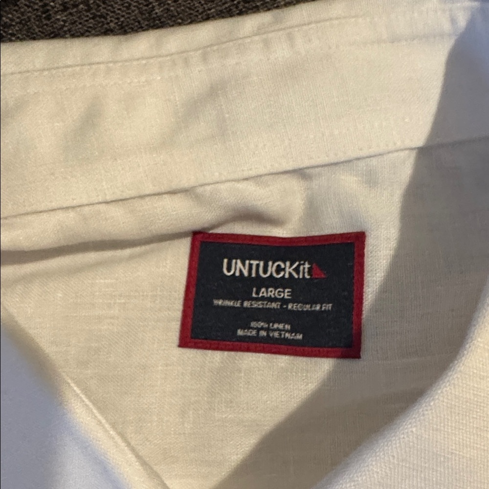 UNTUCKit Men's White Long-Sleeve Line. Dress Shirt - Spread Collar - Picture 2 of 4